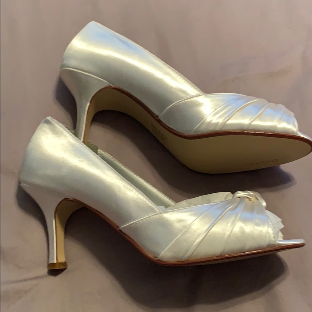 Dyeable heels